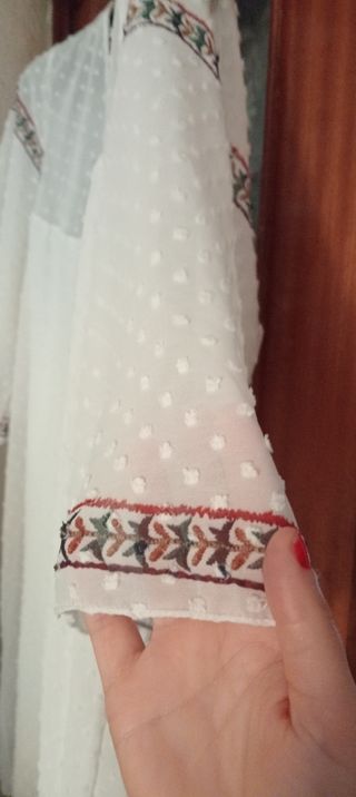 Vestido blanco bordado