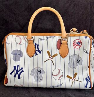 Cartera Dooney & Bourke Yankees Edición Especial