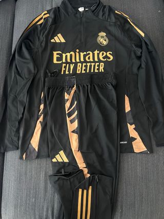 Chandal Madrid Negro y Dorado