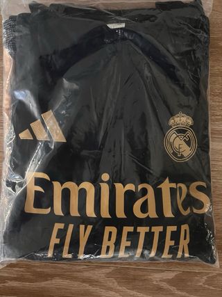 Chandal Madrid Negro y Dorado