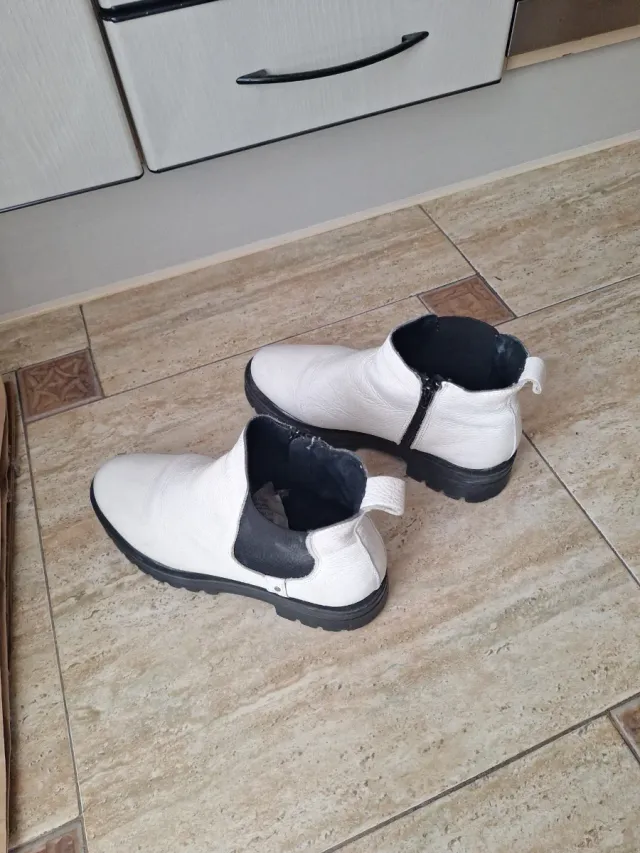 Botines blancos