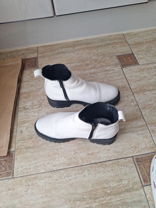 Botines blancos