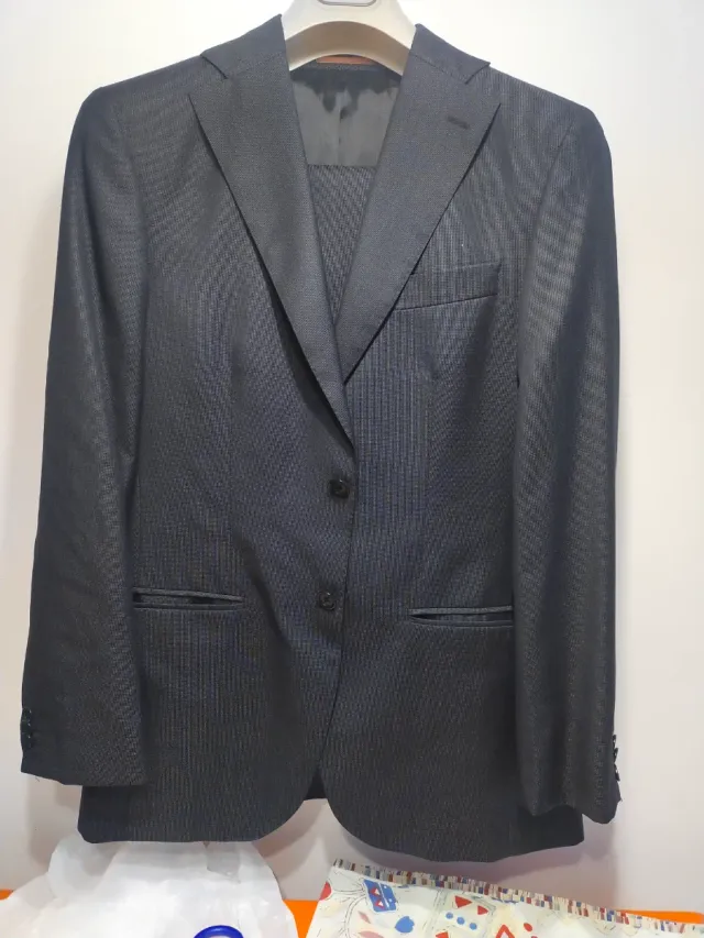 Traje de caballero gris