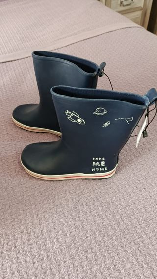 Botas de agua niño/a T. 30-31 sin estrenar