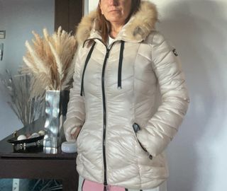 Chaqueta de plumas beige