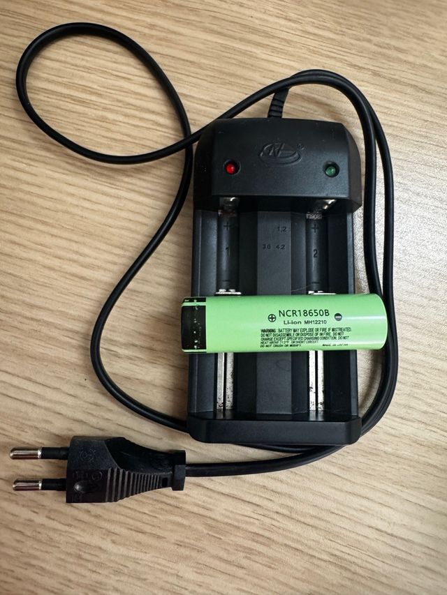 Cargador Nitecore para pilas 18650
pilas Pard 