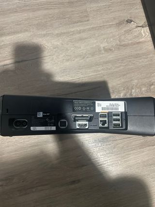 Xbox 360 Negra con Mando