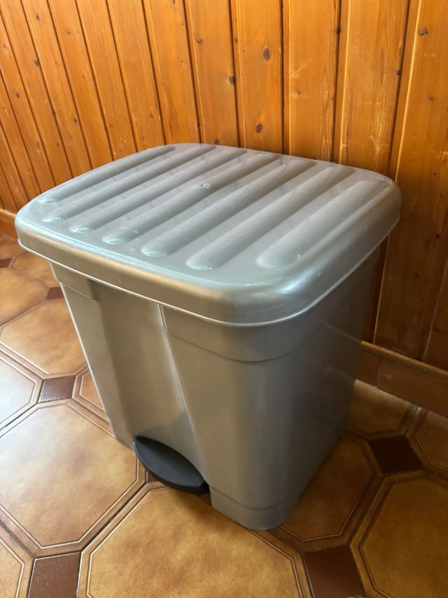 Cubo basura doble pedal