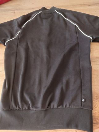 Chaqueta Adidas Negra con Rayas Blancas