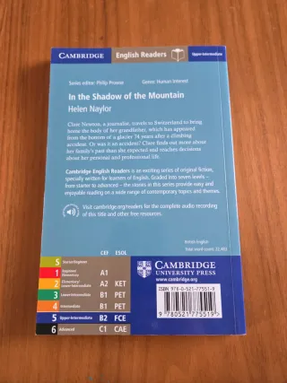 In the Shadow of the Mountain Level 5 (Cambridg...