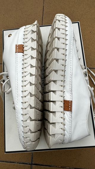 Bambas de piel blancas T-39