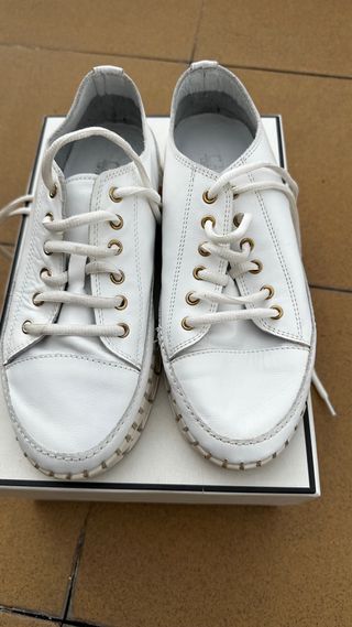 Bambas de piel blancas T-39