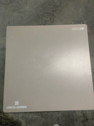 Cervezas Alhambra bar Mesa