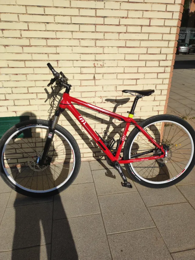 Bicicleta BTT 29 Roja