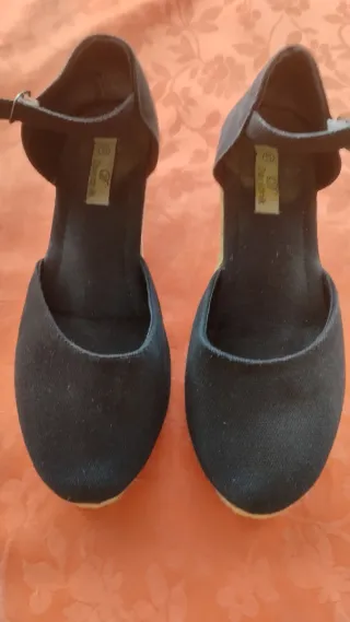 Zapatillas esparto mujer negras, sin uso