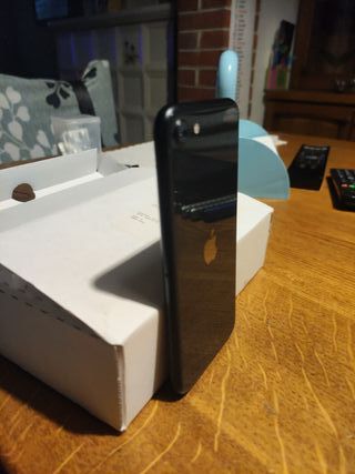 iPhone SE 2ª Gen 128GB Nero Rigenerato