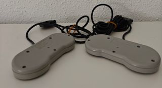 Consola SNES con juego y cables
