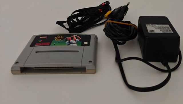 Consola SNES con juego y cables