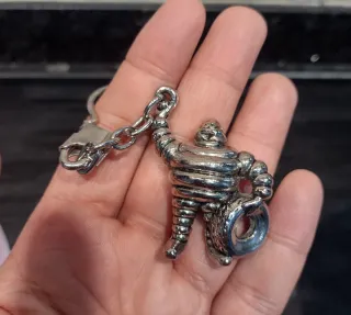 Cinta metrica e portachiavi vintage Michelin BIBENDUM