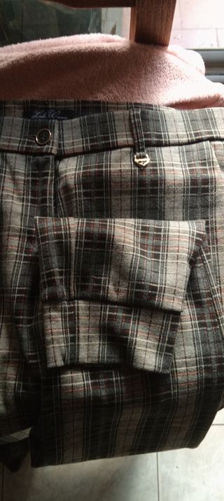Pantalón mujer gris cuadros