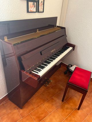 Piano Vertical Yamaha C108N