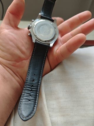 Reloj Invicta Cronógrafo Negro y Rojo