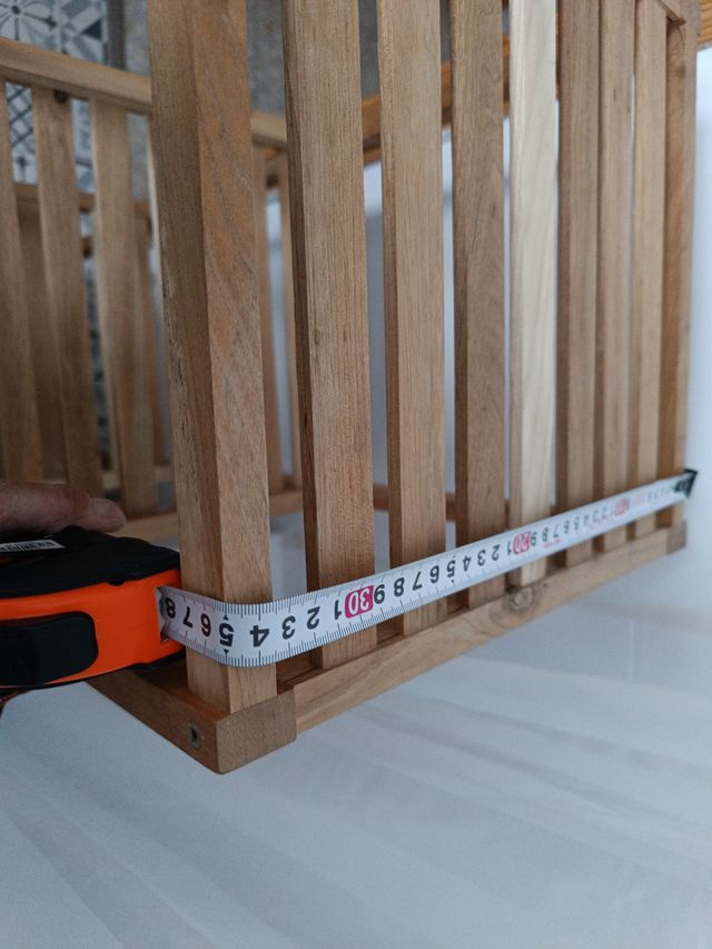 Estantería de madera para baño