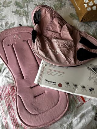 Capota ventilada y colchoneta Bugaboo Bee