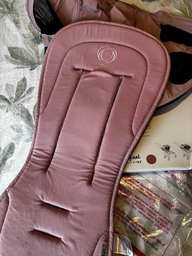 Capota ventilada y colchoneta Bugaboo Bee