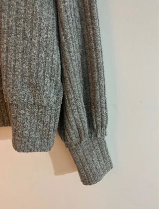Jersey cuello alto gris noon talla xs