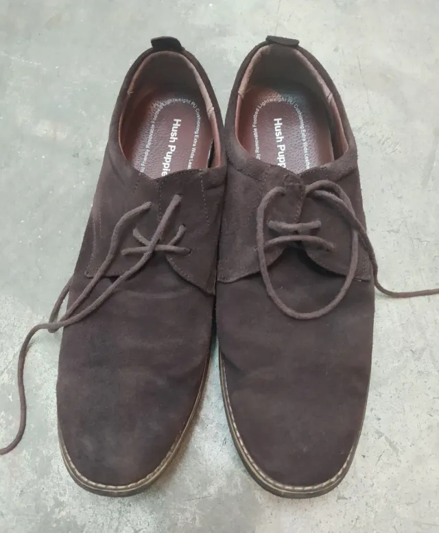 Zapatos de ante Hush Puppies marrones