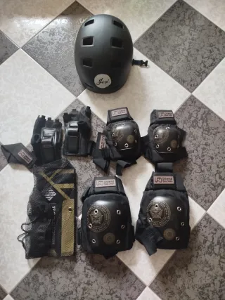 Casco y protecciones skate
