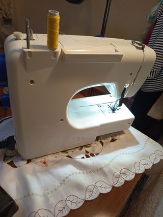 Máquina de coser Victoria