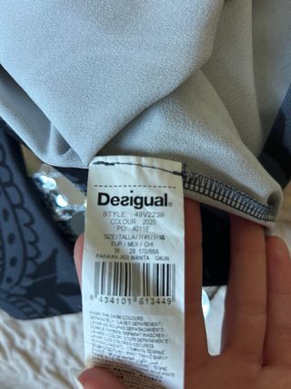 Vestido Desigual Talla M – ÚNICo