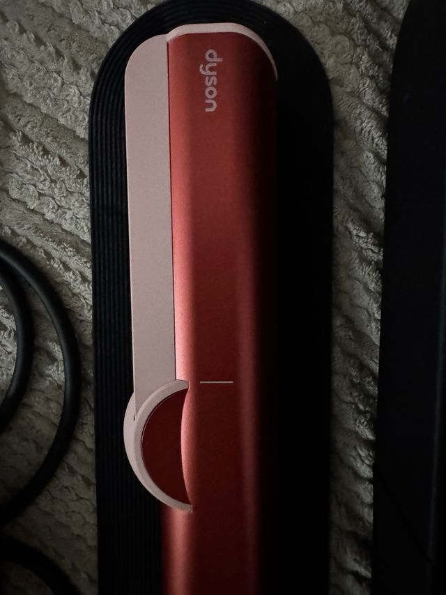 Plancha Dyson Airstrait en Garantía 2 años.