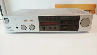 Amplificador AKAI AM-A3 para reparar