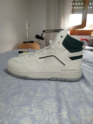 Zapatillas altas blancas y verdes Talla 43