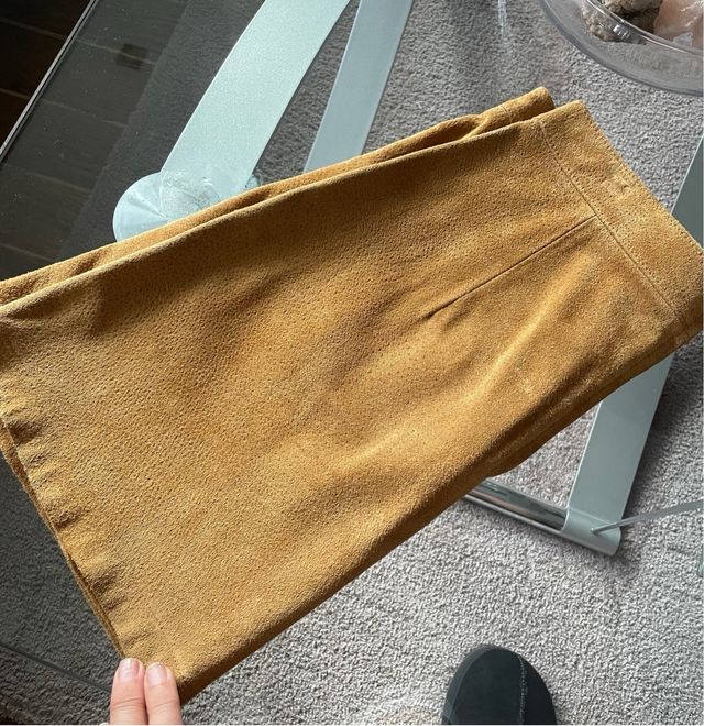 Falda mini ante camel con cordones, de piel