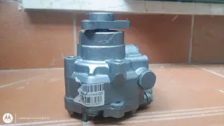 Bomba dirección VW T4 T5 Crafter