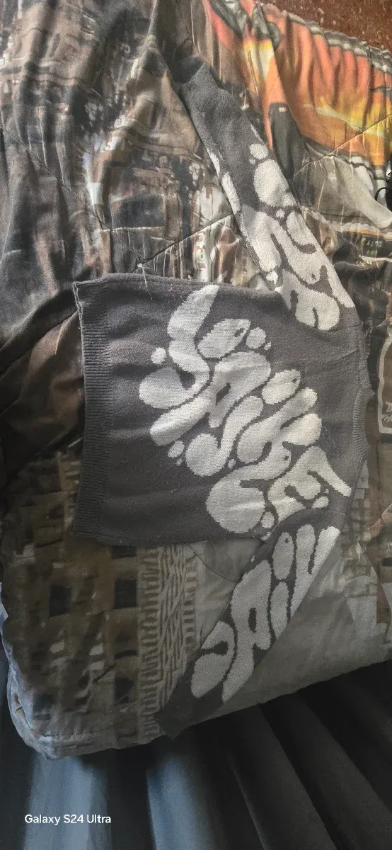 Jersey con estampado spike