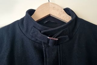 Abrigo de paño negro
