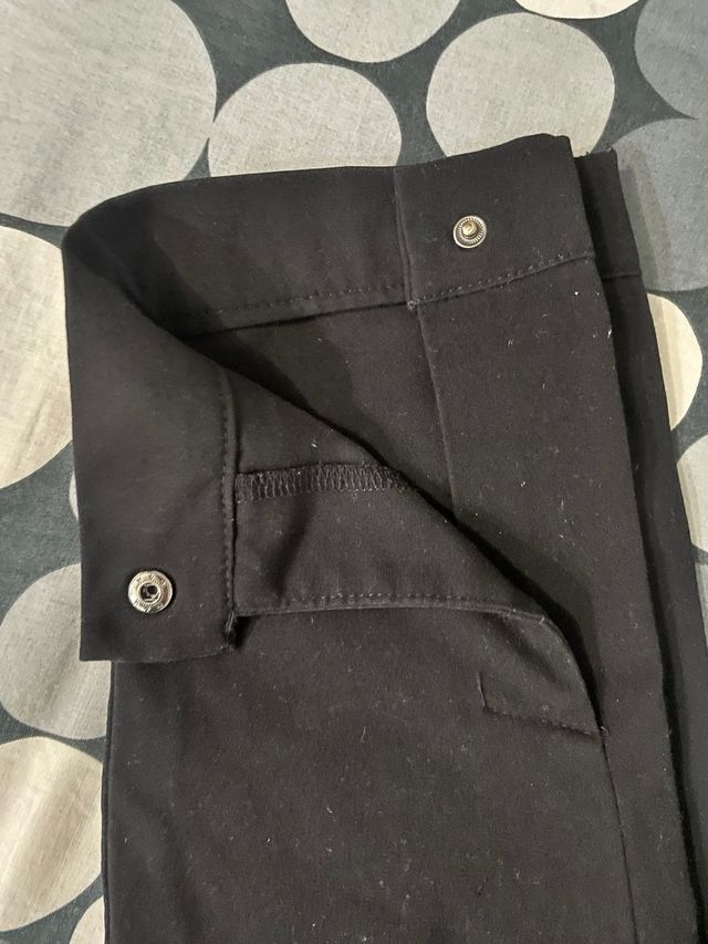 Pantaloni eleganti neri con zip