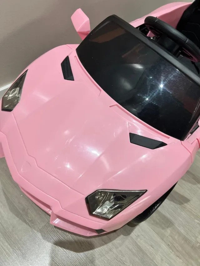 Coche eléctrico infantil con mando para dirigir