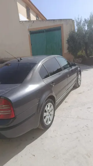 Skoda Superb 2006