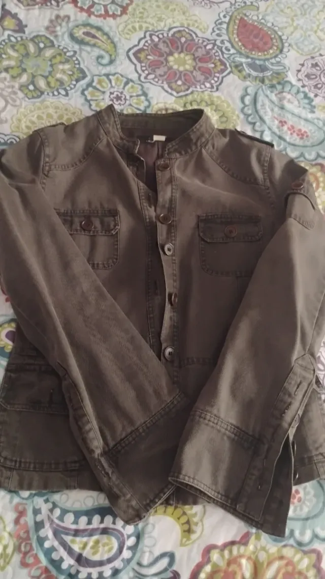 Chaqueta verde militar