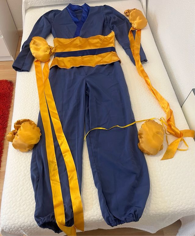 Disfraz japonés azul y dorado