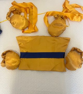 Disfraz japonés azul y dorado