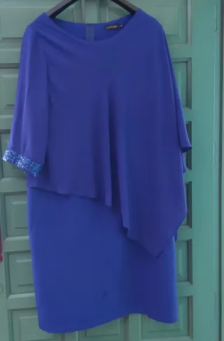 Vestido azul eléctrico CAPAMI con lentejuelas