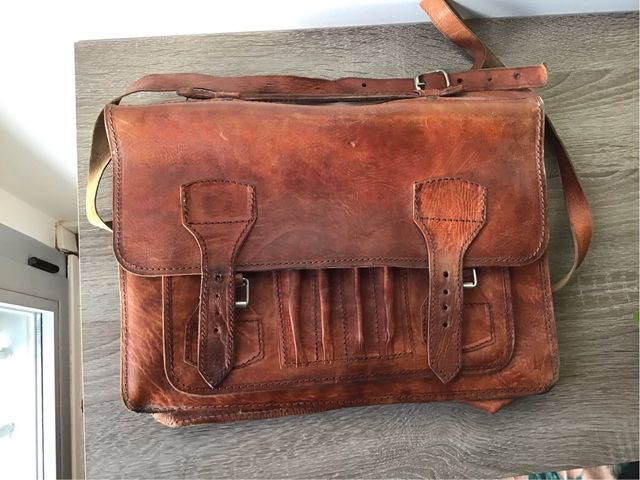 Bolso de cuero marrón