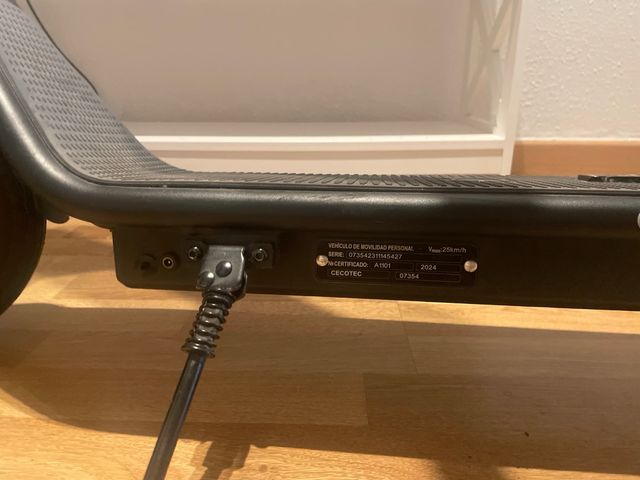 Patinete Cecotec Bongo D40XL